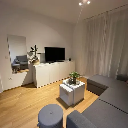 Apartman Josipa 2 * ザダル